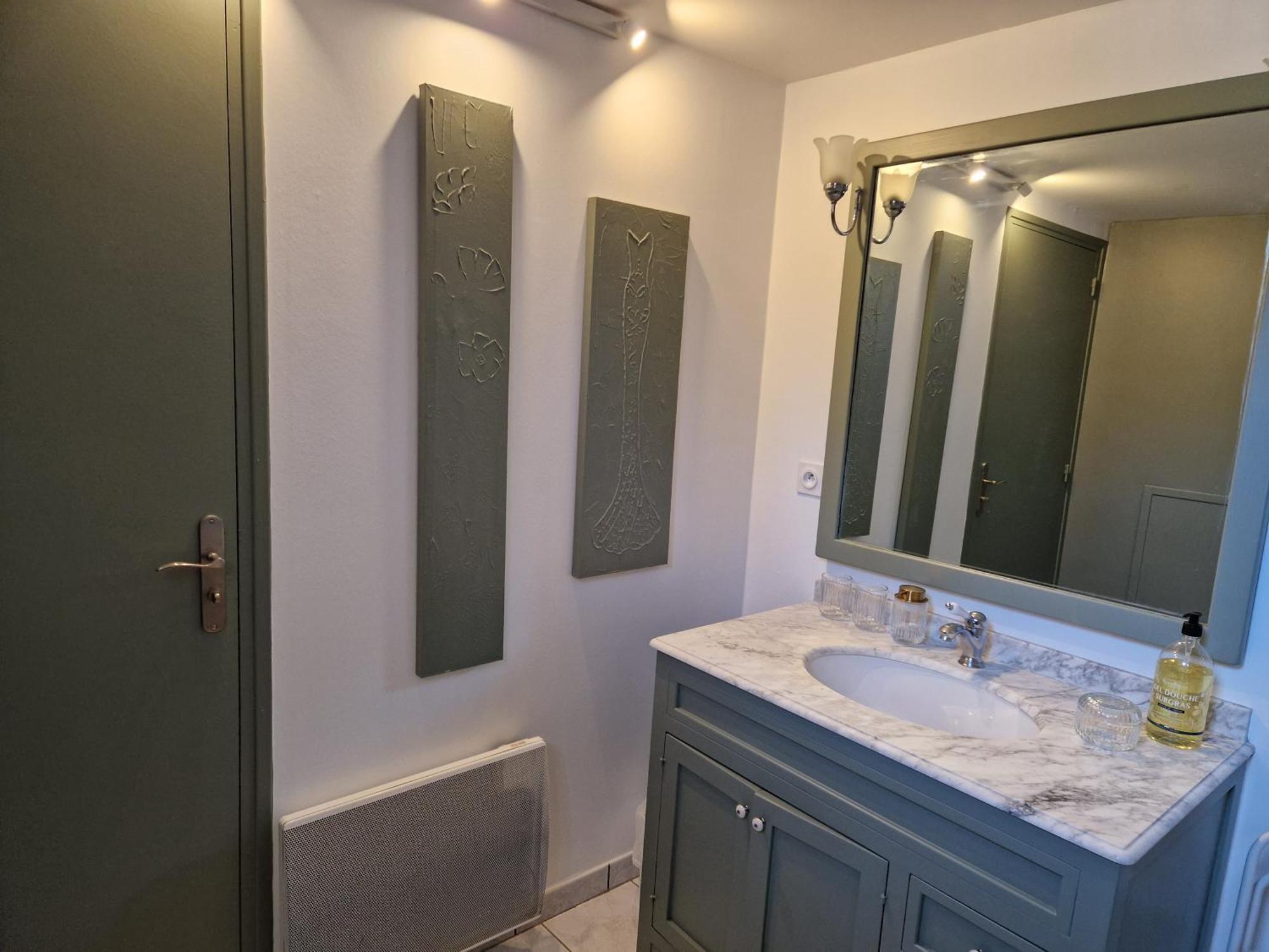 La Cour Apartment องเฟลอร์ ภายนอก รูปภาพ