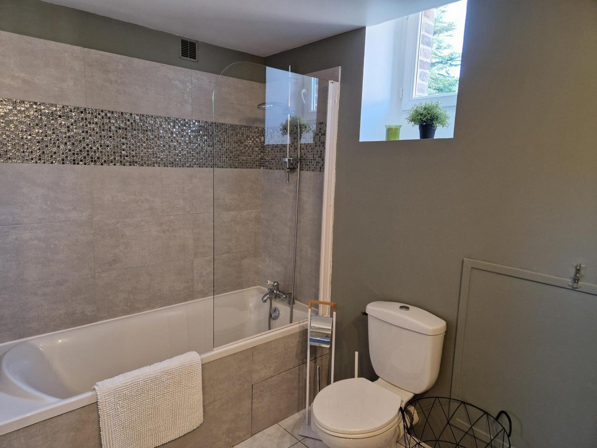 La Cour Apartment องเฟลอร์ ภายนอก รูปภาพ