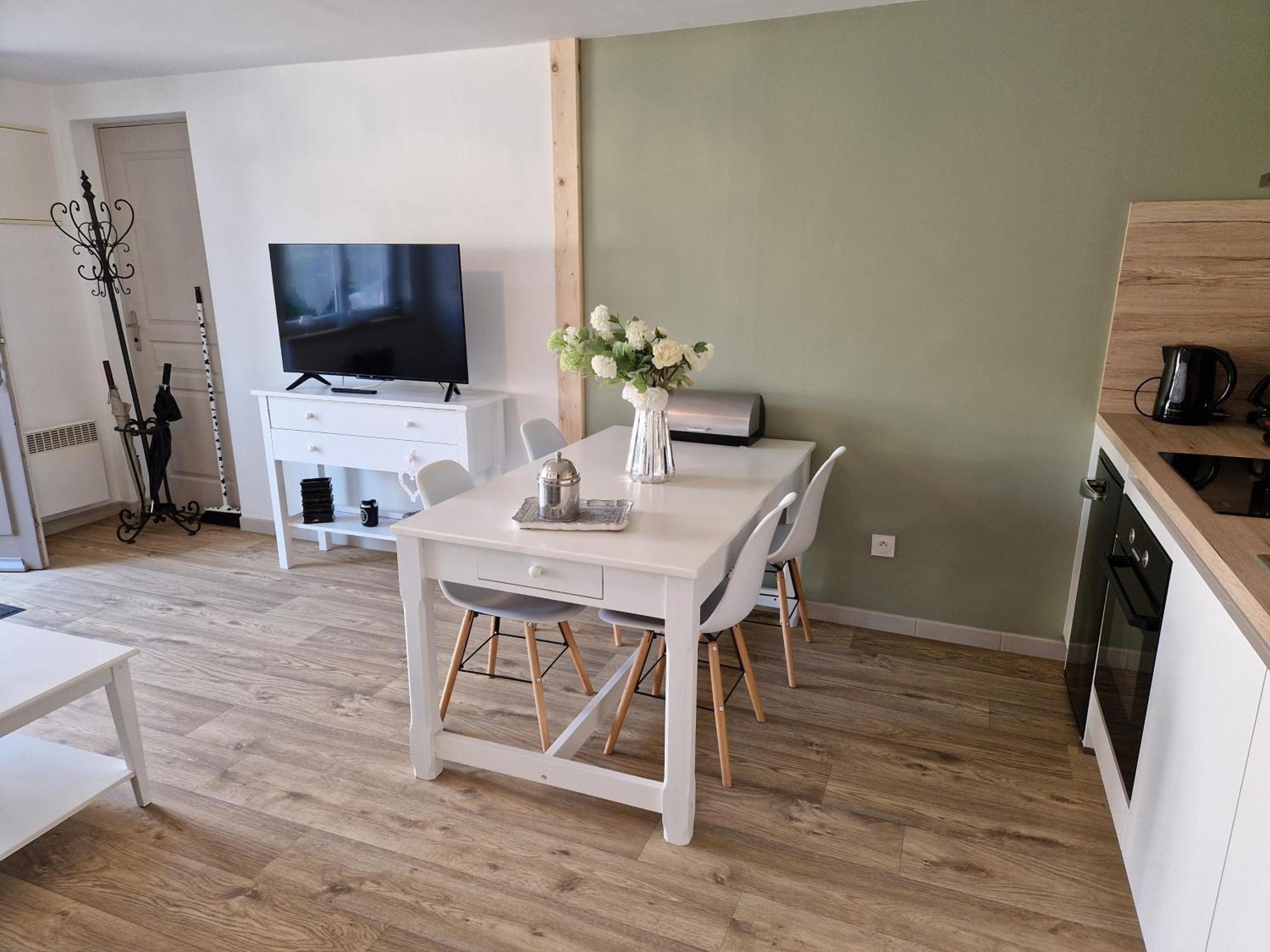 La Cour Apartment องเฟลอร์ ภายนอก รูปภาพ