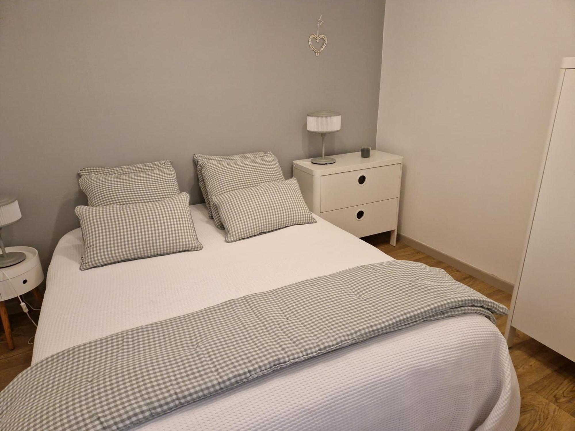 La Cour Apartment องเฟลอร์ ภายนอก รูปภาพ